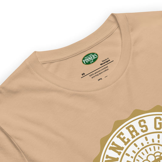 Pinner's Golf - Golden Buckets Badge Premium Short Sleeve T-Shirt (Sand)